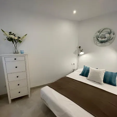 New Townhouse In The Heart Of With Jacuzzi Σπίτι διακοπών
