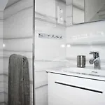 New Townhouse In The Heart Of With Jacuzzi 度假居 内尔哈