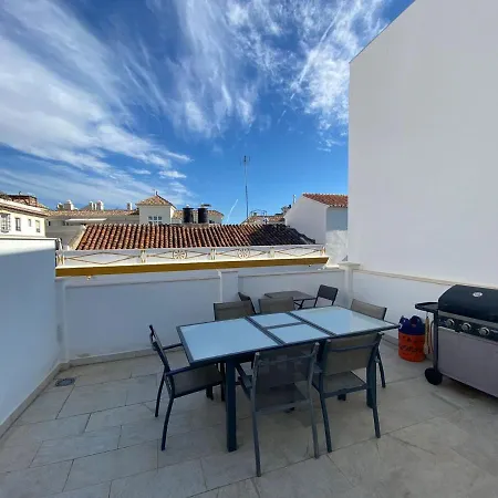 New Townhouse In The Heart Of With Jacuzzi Vakantiehuis *