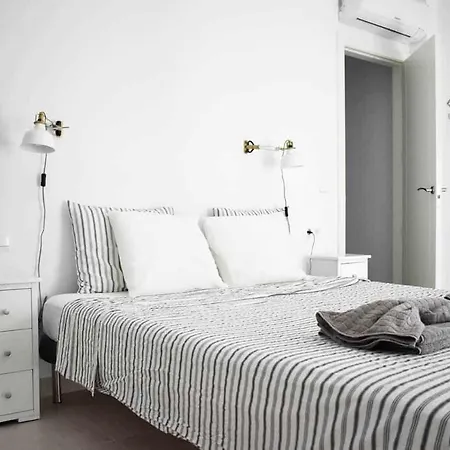 度假居 New Townhouse In The Heart Of With Jacuzzi 内尔哈