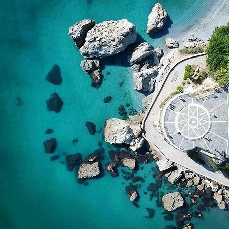 New Townhouse In The Heart Of With Jacuzzi Σπίτι διακοπών Nerja