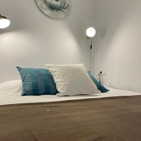 New Townhouse In The Heart Of With Jacuzzi Nerja