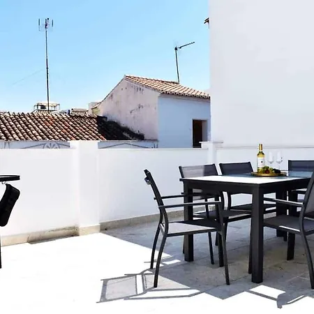 Holiday home New Townhouse In The Heart Of With Jacuzzi