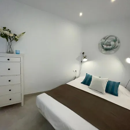 New Townhouse In The Heart Of With Jacuzzi Holiday home