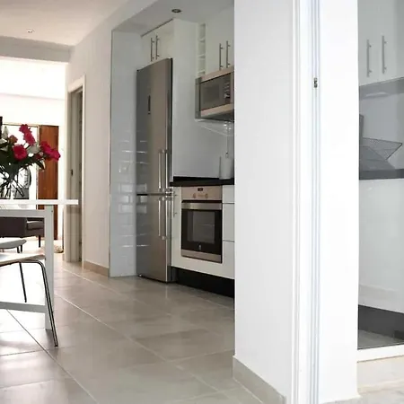 New Townhouse In The Heart Of With Jacuzzi Nerja