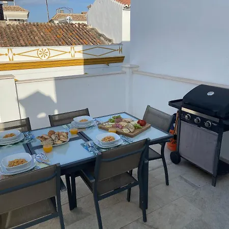 New Townhouse In The Heart Of With Jacuzzi *