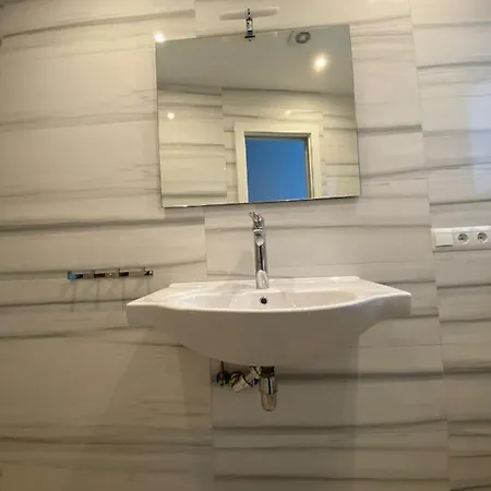 New Townhouse In The Heart Of With Jacuzzi * Nerja