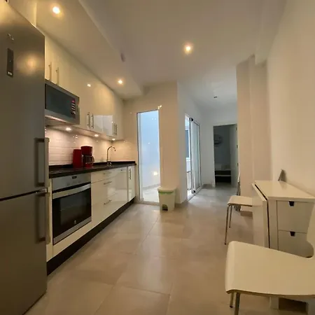 Σπίτι διακοπών New Townhouse In The Heart Of With Jacuzzi *