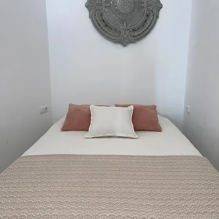 New Townhouse In The Heart Of With Jacuzzi Nerja
