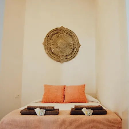 New Townhouse In The Heart Of With Jacuzzi 펜션 *