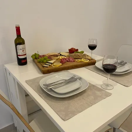 New Townhouse In The Heart Of With Jacuzzi Prázdninový dům