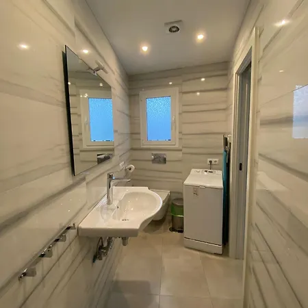 Prázdninový dům New Townhouse In The Heart Of With Jacuzzi Nerja