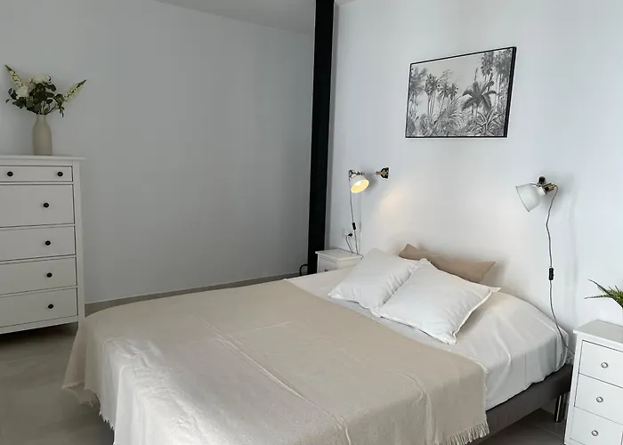 New Townhouse In The Heart Of With Jacuzzi Hébergement de vacances *