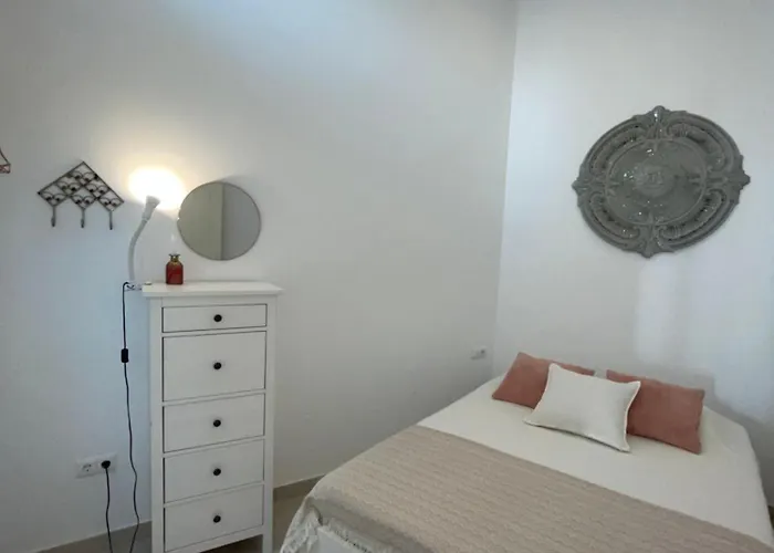 New Townhouse In The Heart Of With Jacuzzi *