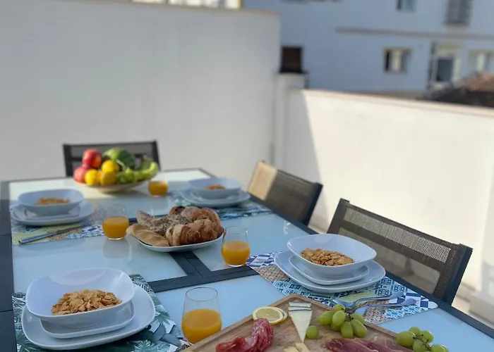 Tatil Evi New Townhouse In The Heart Of With Jacuzzi *