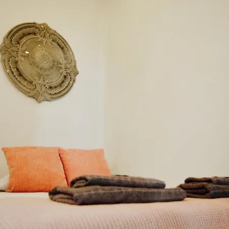 New Townhouse In The Heart Of With Jacuzzi