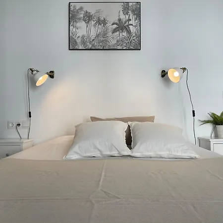 New Townhouse In The Heart Of With Jacuzzi Nerja