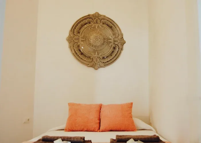 New Townhouse In The Heart Of With Jacuzzi Vakantiehuis *