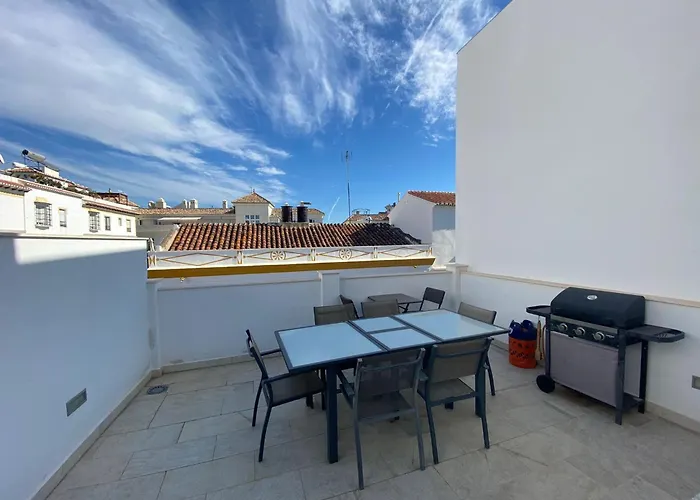 New Townhouse In The Heart Of With Jacuzzi *